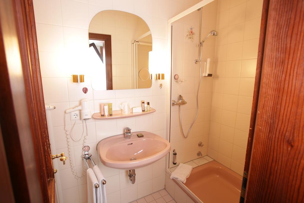 Hotel Am Kureck Бад Виезее Екстериор снимка
